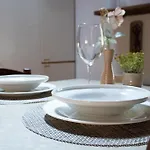 Romantic Attic In Center דירה