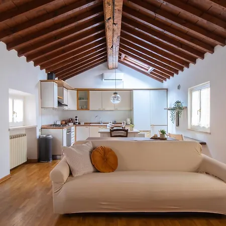 Romantic Attic In Center * Verona
